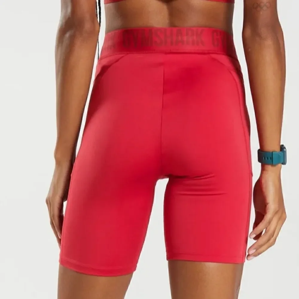 1952 NWT Gymshark TRAINING   BRANDMARK CYCLING SHORTS Salsa Red Size Small